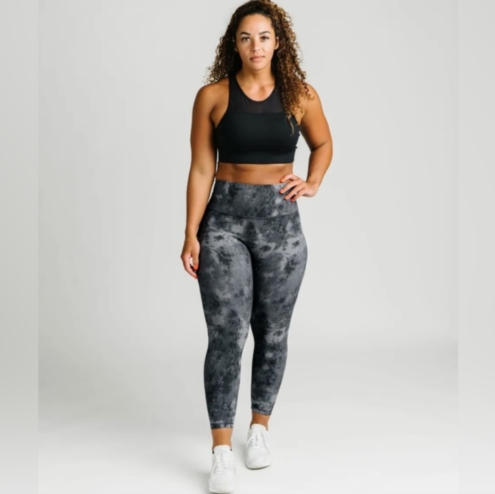 Zyia Active Gray Tie Dye High Rise Leggings women's size 12 Preowned